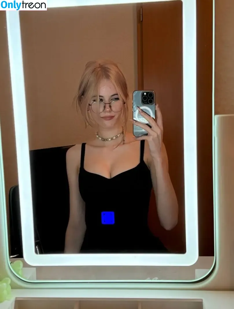 hefxtom nude photo #0218 (hefxtom)
