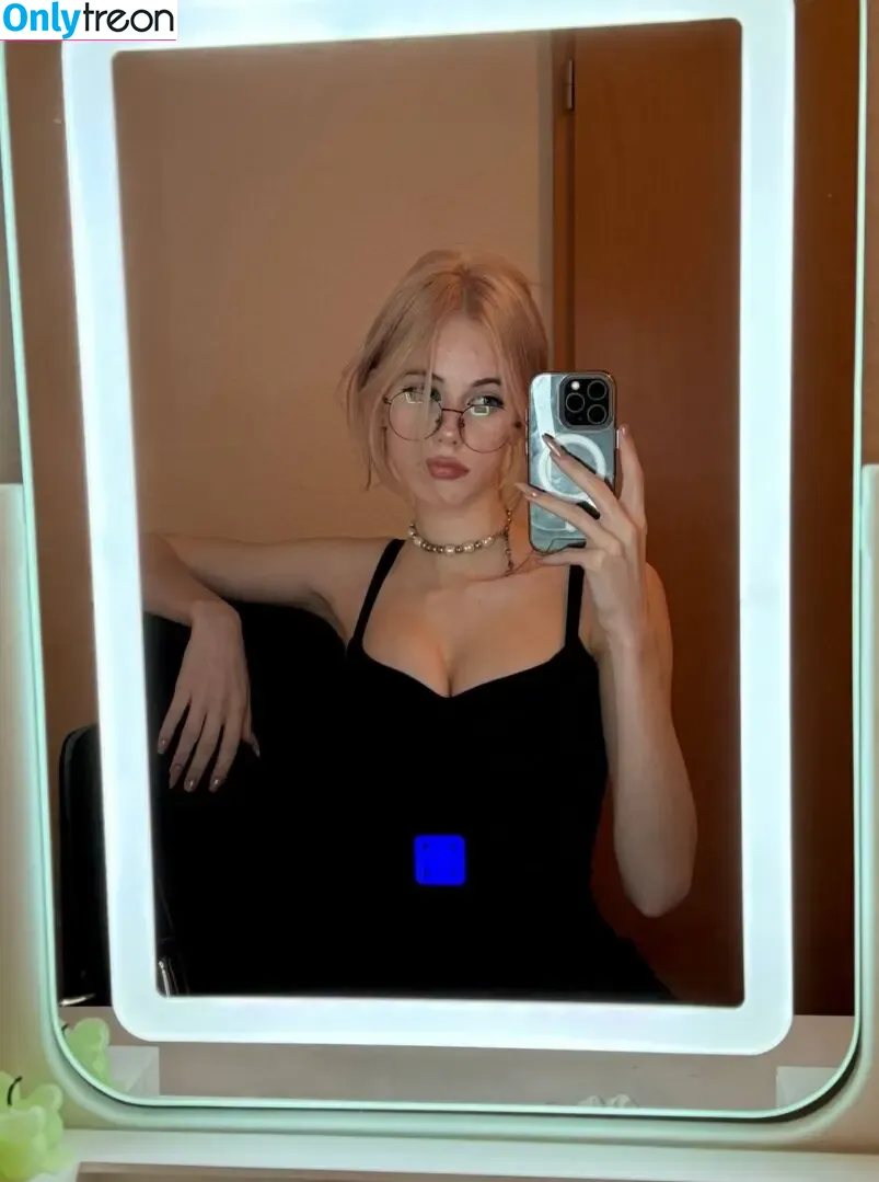 hefxtom nude photo #0219 (hefxtom)