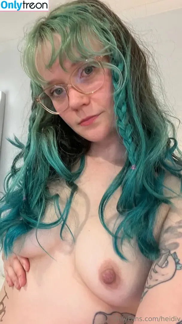 Heidiv nude photo #0575 (heidivnet / vheidiv)