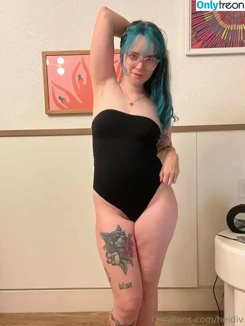 Heidiv nude photo #0625 (heidivnet / vheidiv)