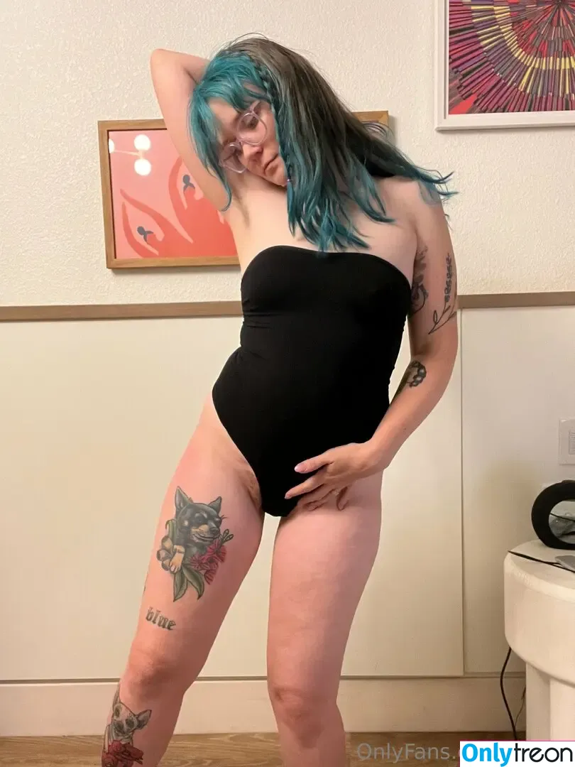 Heidiv nude photo #0626 (heidivnet / vheidiv)
