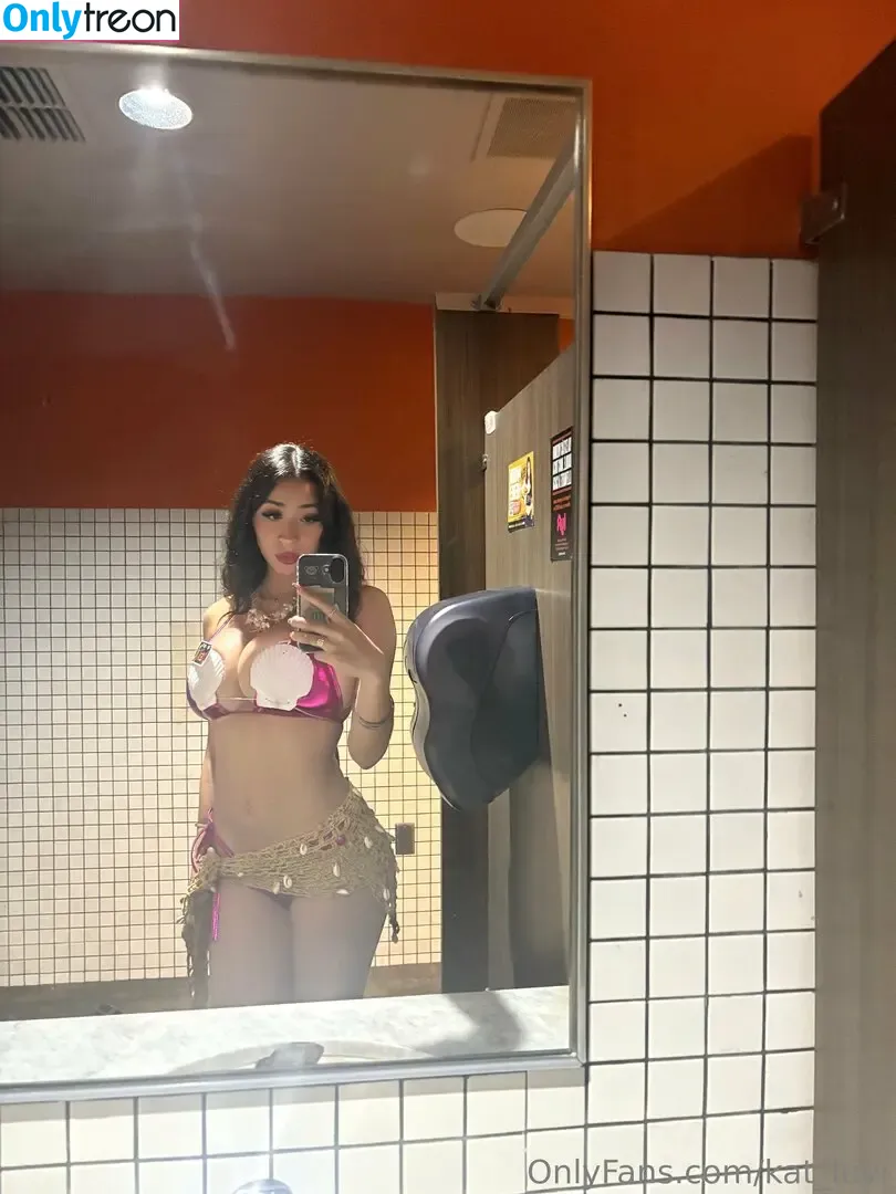 Heily Chavez nude photo #0072 (_hheily_ / kat_luvr)