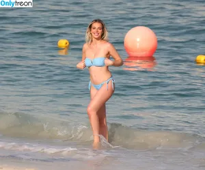 Helen Flanagan / helen_flanagan / hjgflanagan nude photo #0147