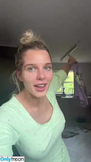 Helen Flanagan / helen_flanagan / hjgflanagan nude photo #0482
