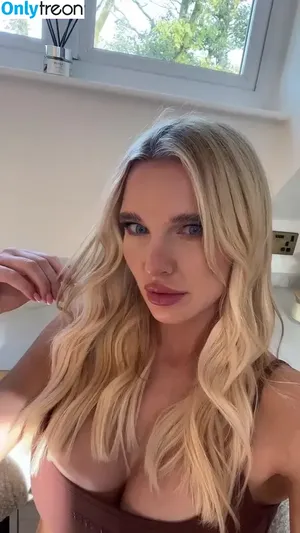 Helen Flanagan / helen_flanagan / hjgflanagan nude photo #0687