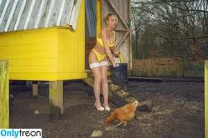 Helen Flanagan / helen_flanagan / hjgflanagan nude photo #0952