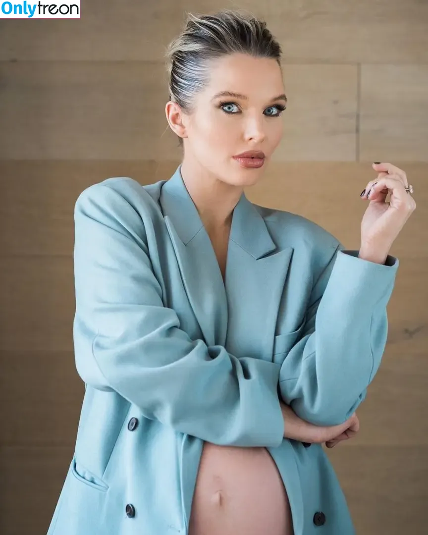 Helen Flanagan nude photo #0029 (helen_flanagan / hjgflanagan)