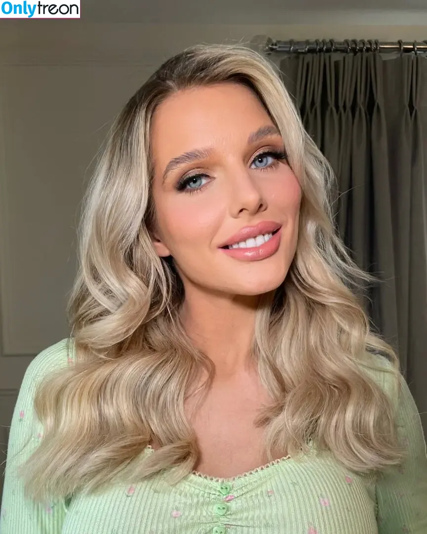 Helen Flanagan nude photo #0304 (helen_flanagan / hjgflanagan)