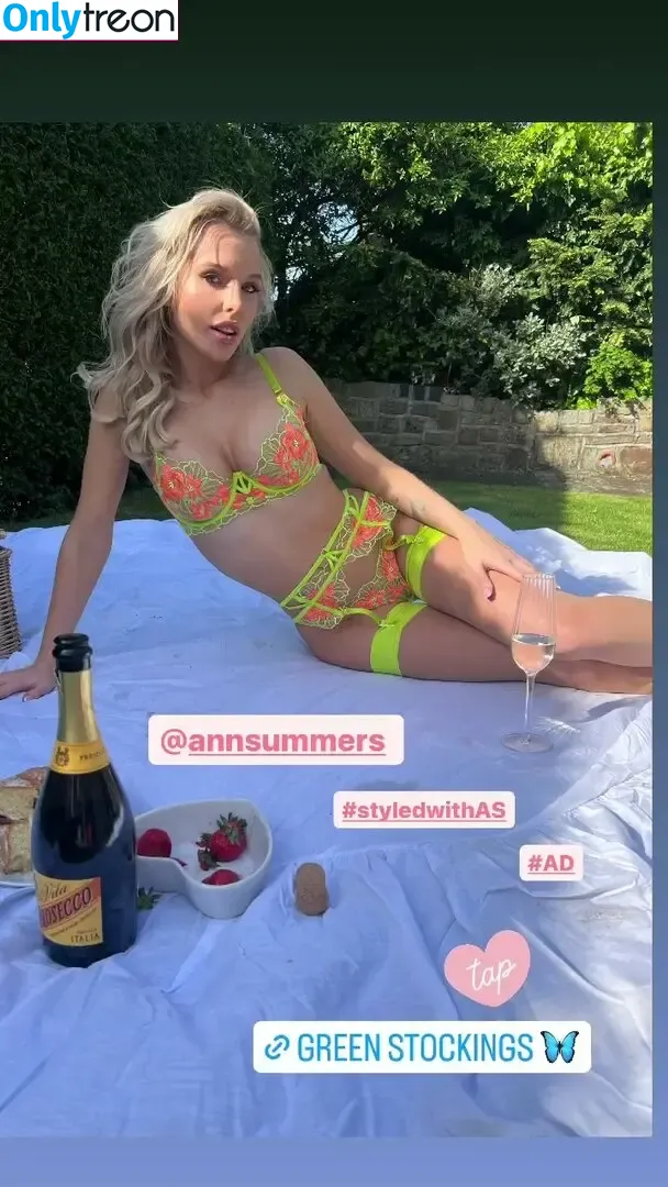 Helen Flanagan nude photo #0356 (helen_flanagan / hjgflanagan)