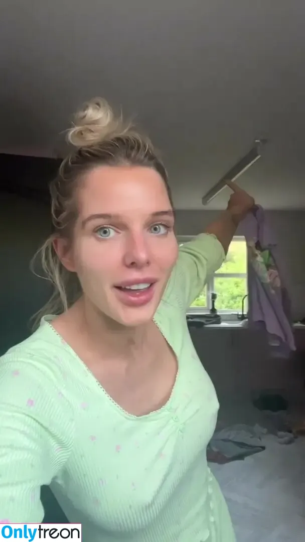 Helen Flanagan nude photo #0482 (helen_flanagan / hjgflanagan)