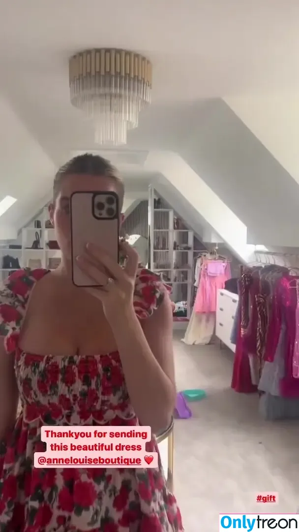 Helen Flanagan nude photo #0618 (helen_flanagan / hjgflanagan)