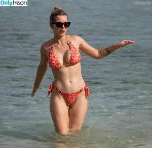 Helen Flanagan / helen_flanagan / hjgflanagan nude photo #1043