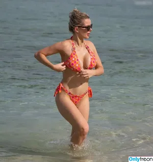 Helen Flanagan / helen_flanagan / hjgflanagan nude photo #1047
