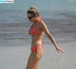 Helen Flanagan / helen_flanagan / hjgflanagan nude photo #1050