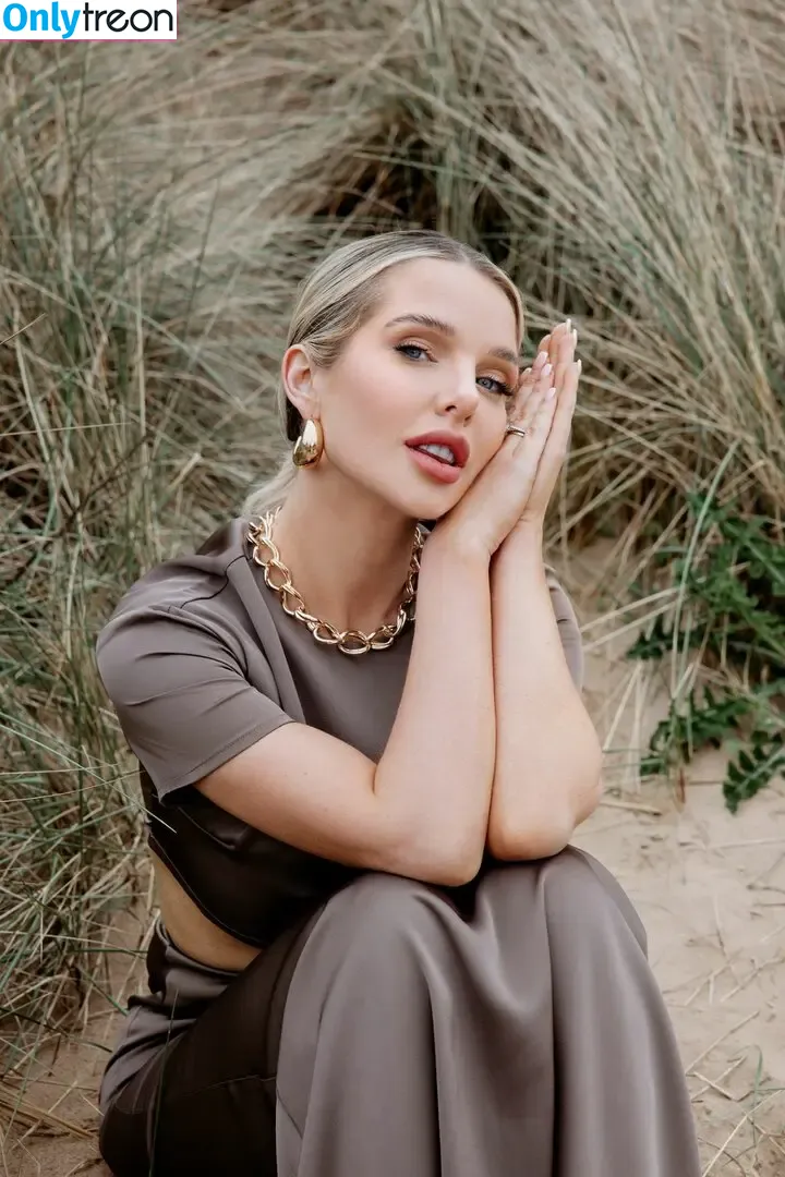 Helen Flanagan nude photo #1021 (helen_flanagan / hjgflanagan)