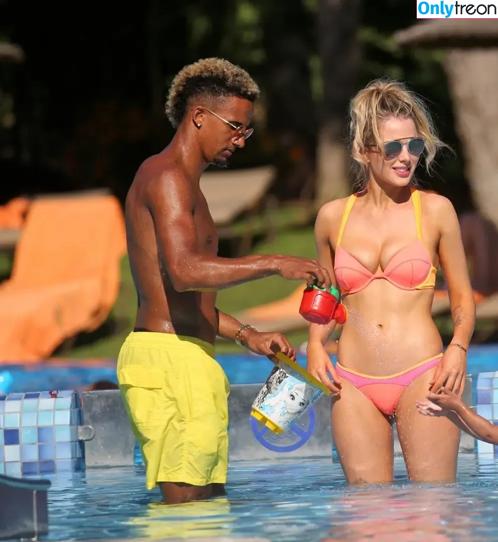 Helen Flanagan nude photo #1067 (helen_flanagan / hjgflanagan)
