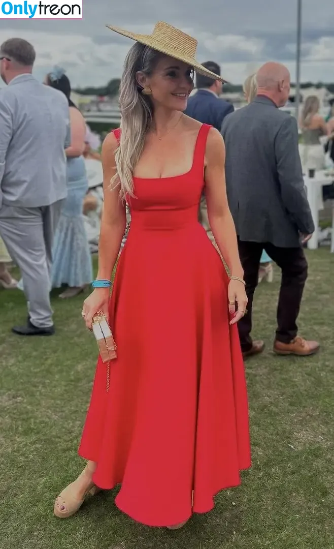 Helen Skelton nude photo #0107 (helenskelton)
