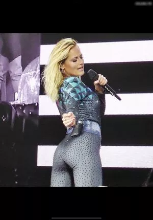 Helene Fischer / helenefischer nude photo #0034