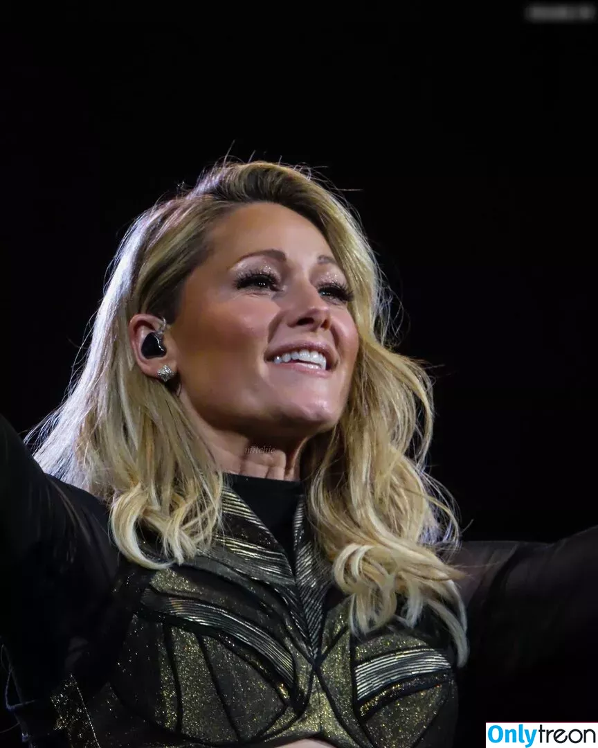 Helene Fischer nude photo #0218 (helenefischer)