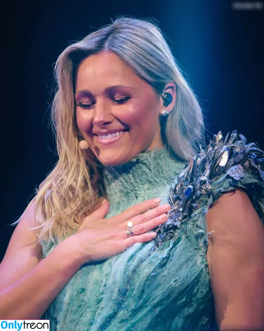 Helene Fischer nude photo #0278 (helenefischer)