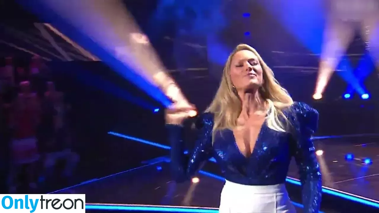 Helene Fischer nude photo #0293 (helenefischer)