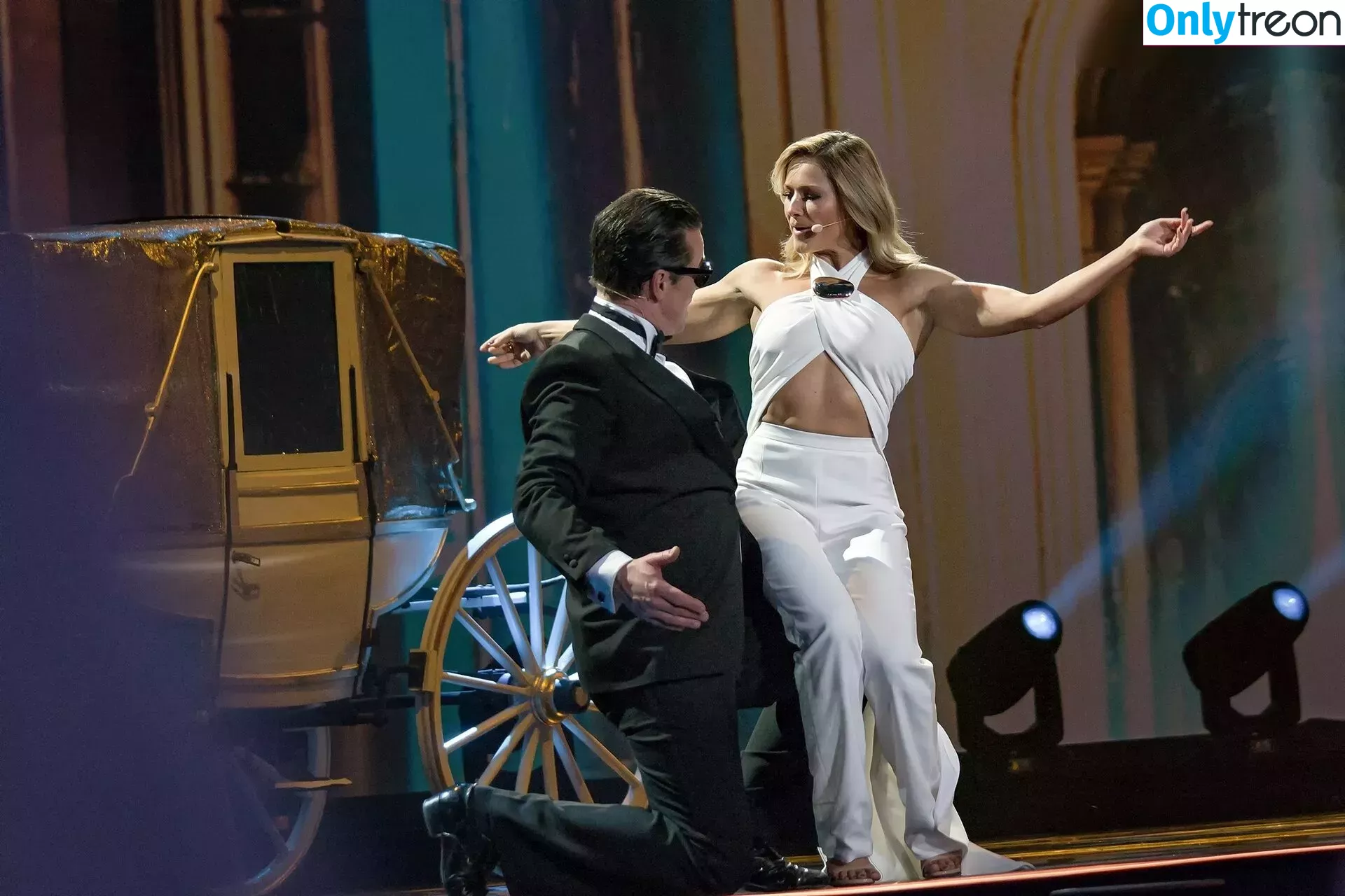 Helene Fischer nude photo #0339 (helenefischer)