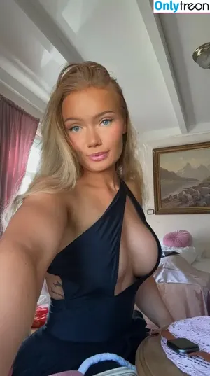heleneelises/ Helene Elise Strom/ helenees / heleneelises nude photo #0019