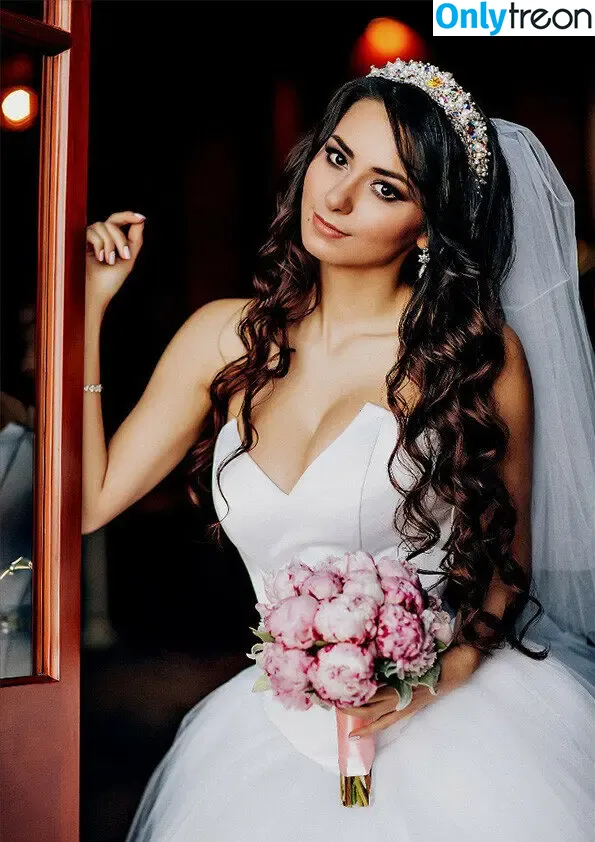 Helga Lovekaty nude photo #1235 (helga_model / helgavalkyrie)