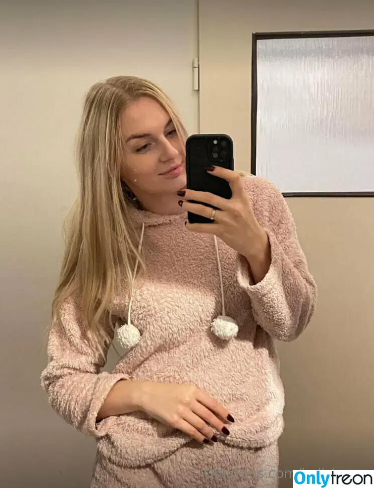 hell_lenaa nude photo #0002 (hell_lena)