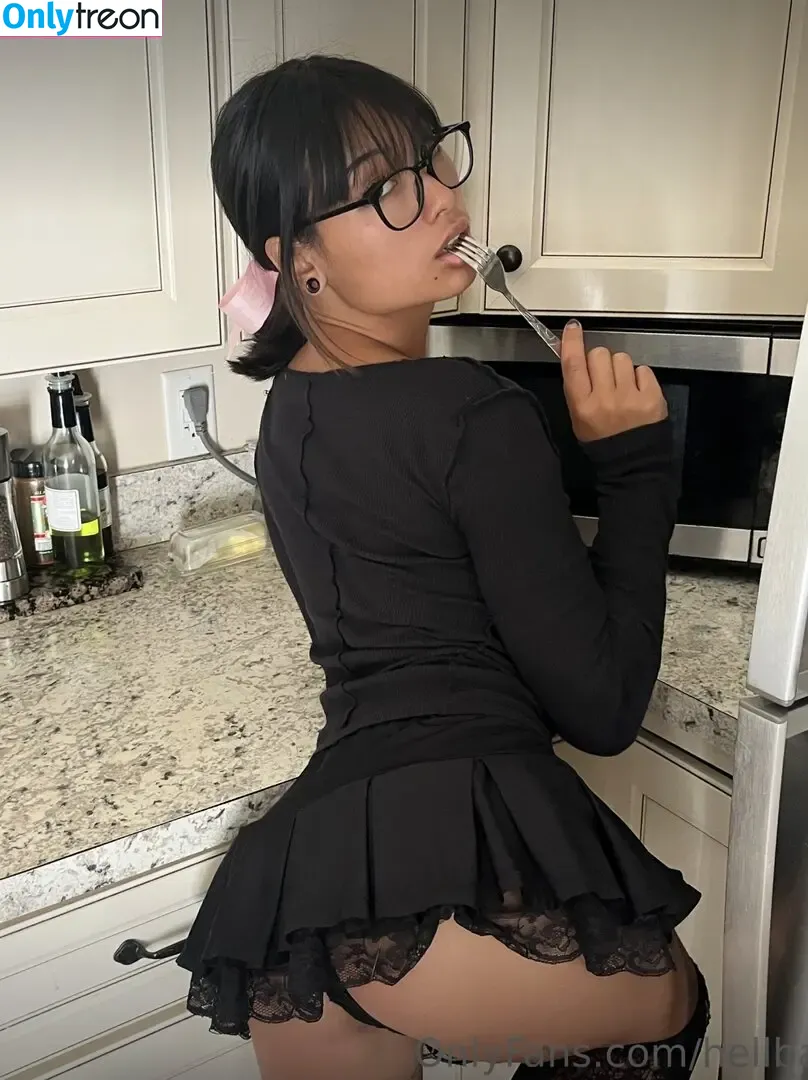 hellbabylexi nude photo #0014 (hellbabylexi_)