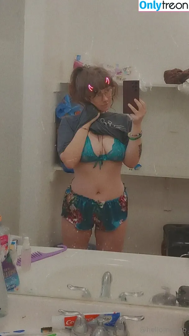 hellomeggo nude photo #0097 (hellomeggo)
