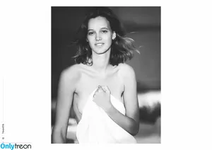 Héloïse Giraud / heloise_giraud nude photo #0003