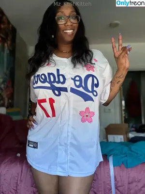 hentaitiddiesnchillz / tiddy2chainz nude photo #0077