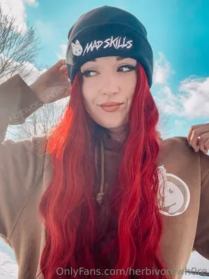 herbivorewh0re / theashleyr0se nude photo #0028