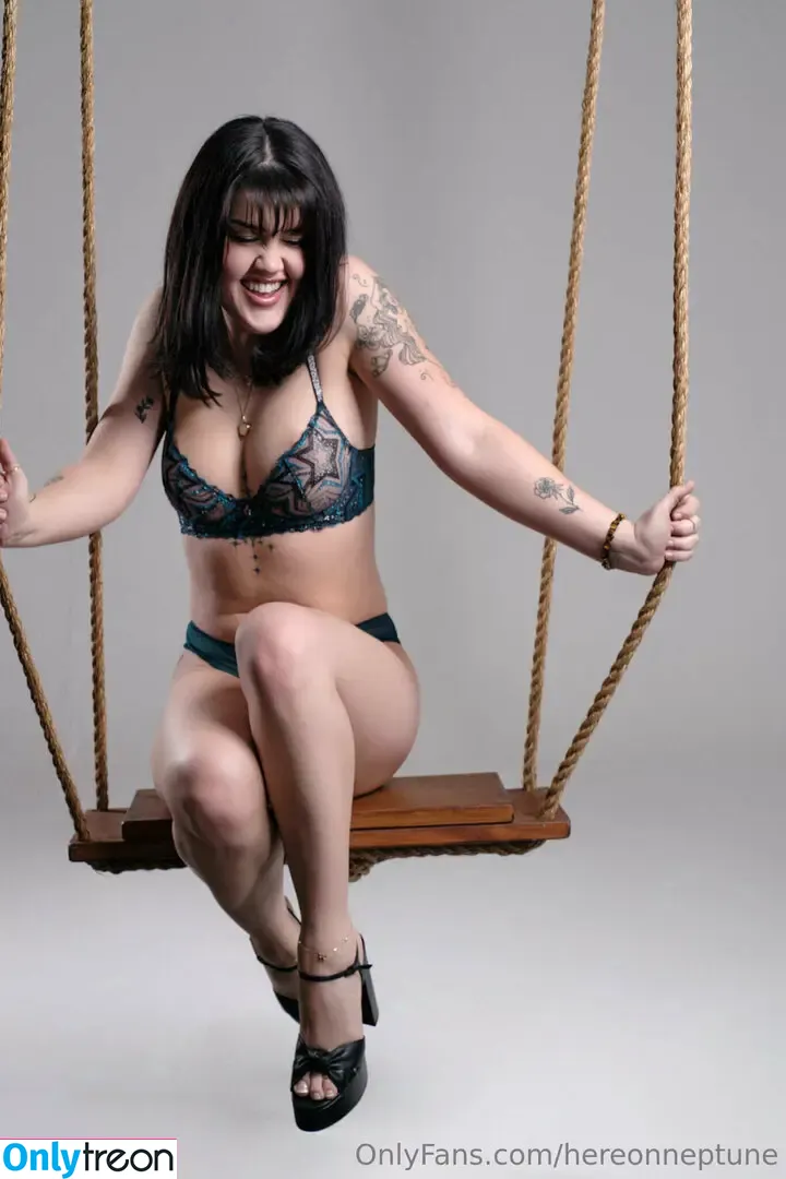 hereonneptune nude photo #0046 (hereonneptune)