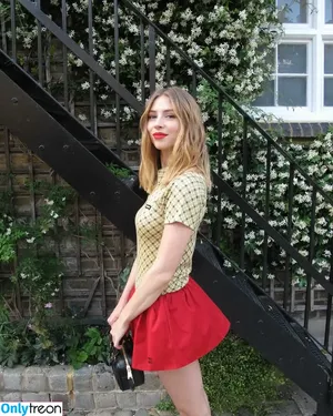 Hermione Corfield / hermionecorfield nude photo #0021