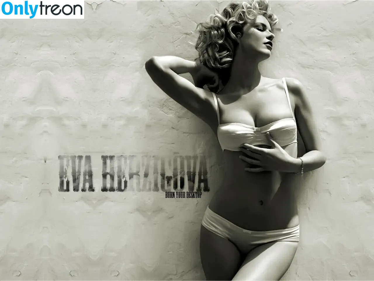 Herzigova nude photo #0014 (Herzigova)