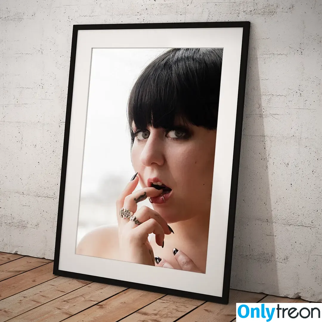 Hexhypoxia nude photo #0014 (Hexhypoxia)
