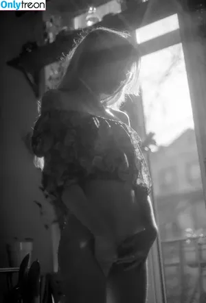 hey.boudeuse / EnfantBoudeur / enfant.boudeur nude photo #0085