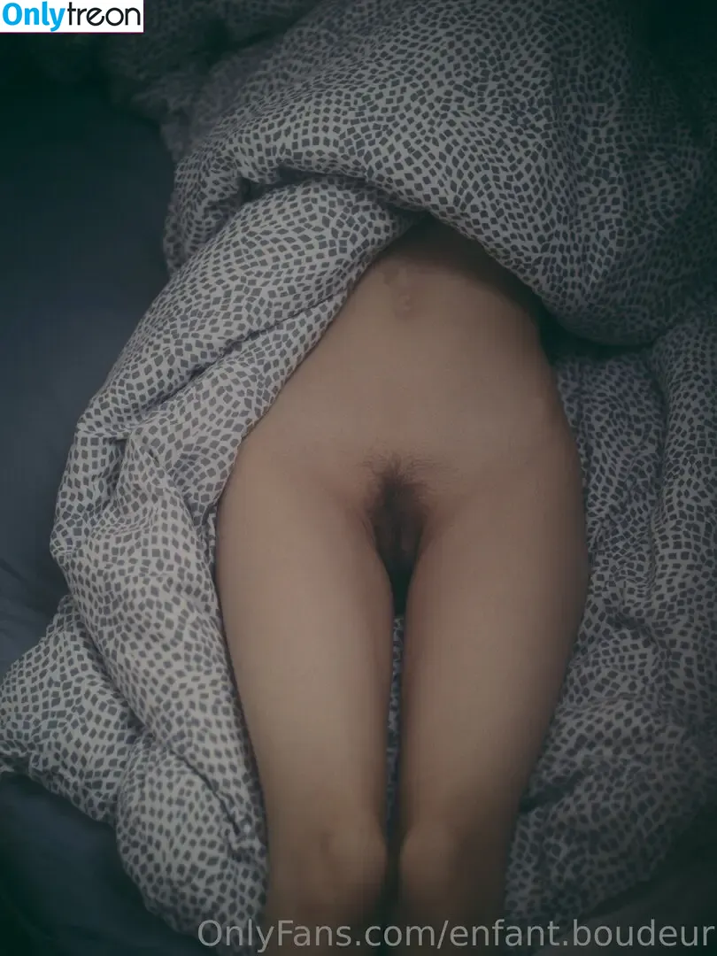 hey.boudeuse nude photo #0023 (EnfantBoudeur / enfant.boudeur)