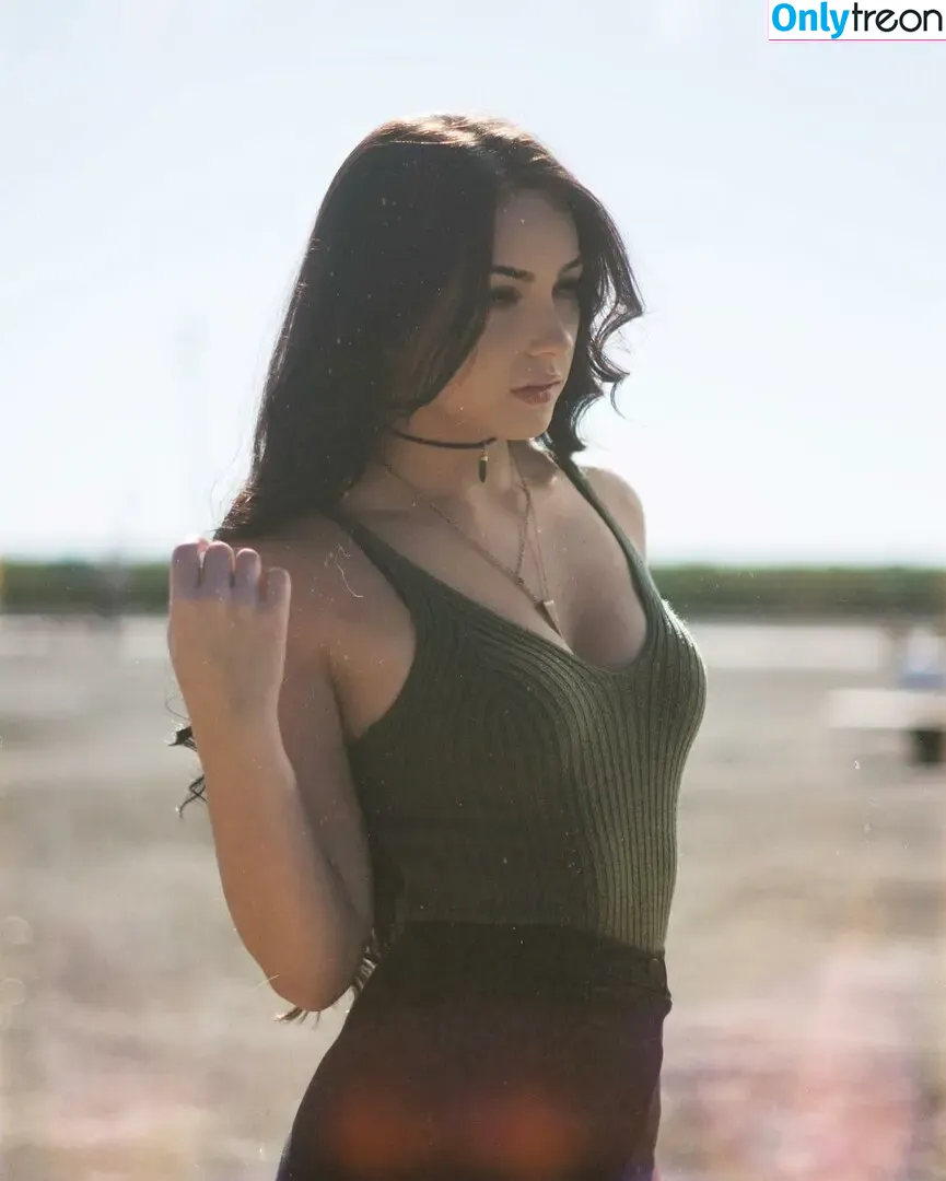 heybillierae nude photo #0002 (bsherrill78xx)