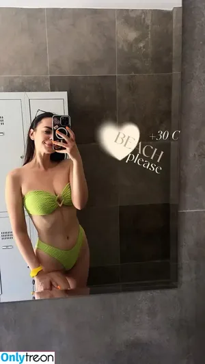 HeyHelen ASMR / heyhelen_asmr nude photo #0055
