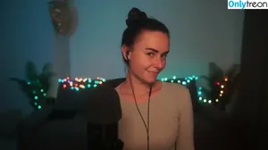HeyHelen ASMR / heyhelen_asmr nude photo #0062