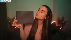 HeyHelen ASMR / heyhelen_asmr nude photo #0075