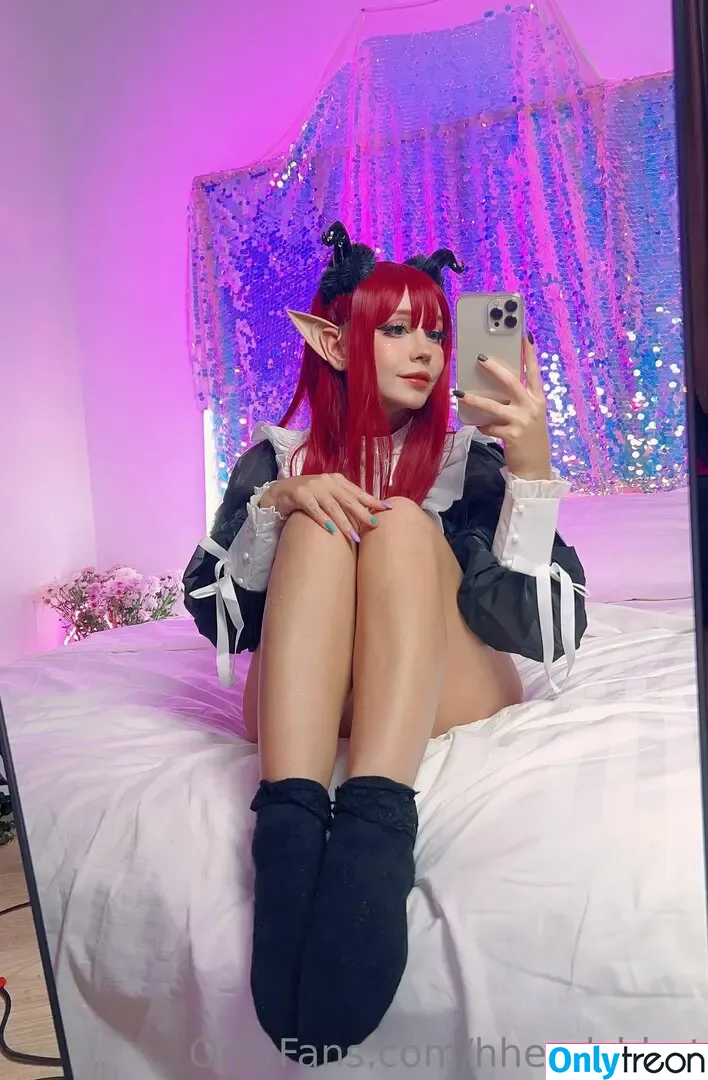 Hheadshhot nude photo #0112 (AliceBong / hheartshhot)