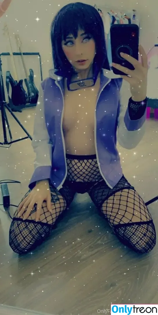 Hheadshhot nude photo #0212 (AliceBong / hheartshhot)