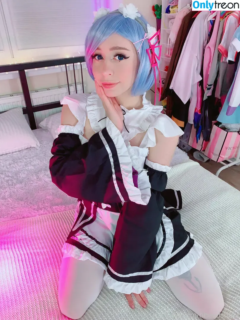 Hheadshhot nude photo #0316 (AliceBong / hheartshhot)