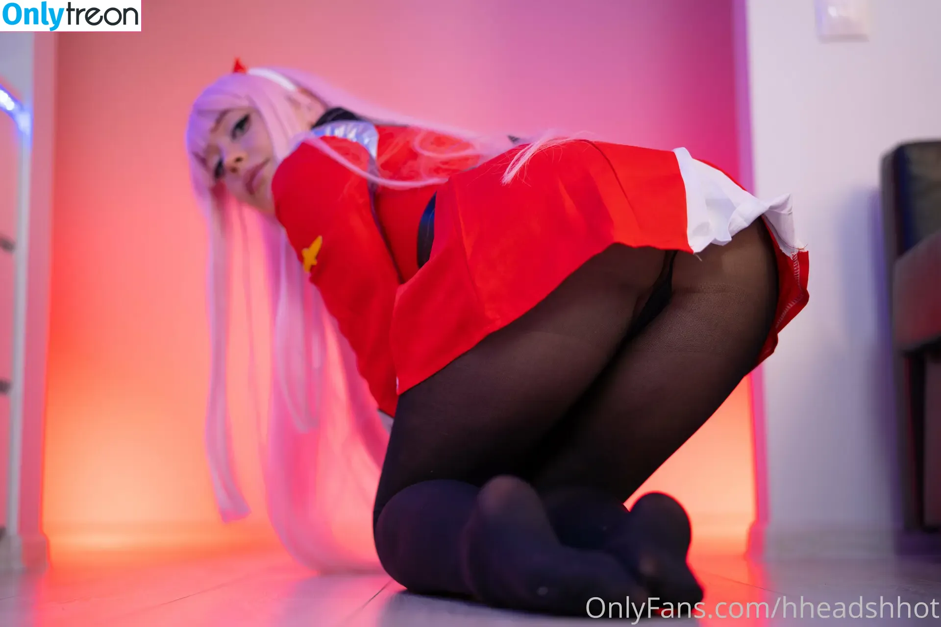 Hheadshhot nude photo #0557 (AliceBong / hheartshhot)