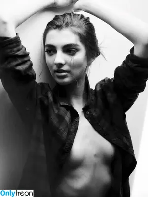 hhmjhh / H. May / hains.mae nude photo #0001