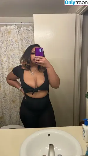 Highoffofkyla / bustyfunwithskyla nude photo #0002